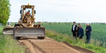 Marijampolės savivaldybė kartu su ūkininkais stiprina kaimiškųjų vietovių žvyrkelių priežiūrą