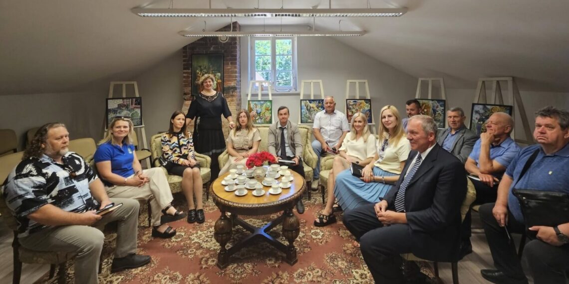 Kidulių dvare surengtas kasmėnesinis seniūnų susisirinkimas