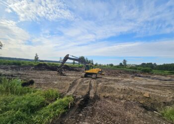 Sudarge kasamas priešgaisrinis tvenkinys