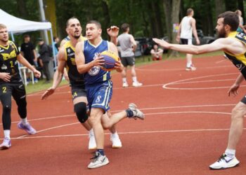 Antanavo vasaros sporto šventės 2×2 tinklinio turnyro nugalėtojai – „Daktarai“, 3×3 krepšinio čempionai „Niekam nereikalingi“, 6×6 futbolo turnyre triumfavo „Niekur nežaidę“