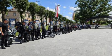 Motošaulių žygis „Gerbk ginklą“ stabtelėjo ir Šakių rajone