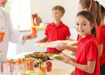 Nuo liepos 1 d. jau galima teikti prašymus dėl socialinės paramos mokiniams skyrimo