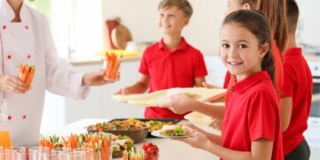 Nuo liepos 1 d. jau galima teikti prašymus dėl socialinės paramos mokiniams skyrimo