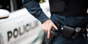 Parduodant nešaunamusius ginklus internetinėje prekyvietėje būtina elgtis atsakingai