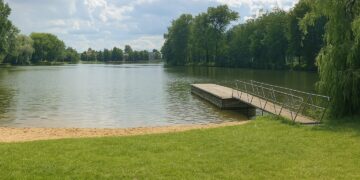 Šakių miesto ežeras