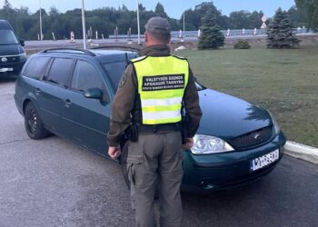 Už 250 dolerių moldavo pirktas vairuotojo pažymėjimas Kalvarijos pasieniečiams netiko