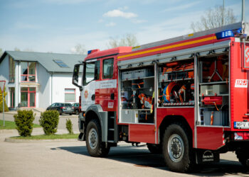 Prienų rajone, nuo kelio nulėkusiame automobilyje, rastas vyro kūnas
