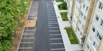 R. Juknevičiaus gatvėje - daugiau vietos gyventojų automobiliams