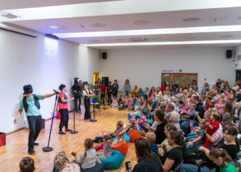 Mažieji skaitytojai susibūrė į „Knygos šventę“