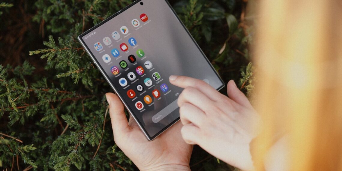 „Samsung Galaxy Fold7” aut. G. Jauniškis