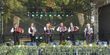 Linksmai paminėta Gižų vasaros šventė „Prie šimtametės liepos“