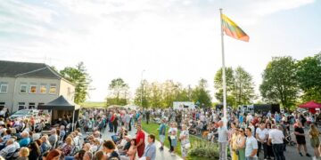 Daukšių miestelio vasaros rojus pražydo šypsenomis, muzika ir bendryste