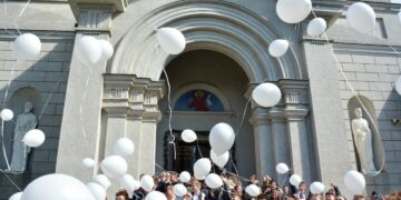 Vilkaviškio „Aušros“ gimnazija išleido 16-ąją abiturientų laidą