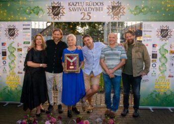 Kazlų Rūdos savivaldybės garbės piliečio vardas suteiktas giminystės ryšiais susijusiai asmenų grupei