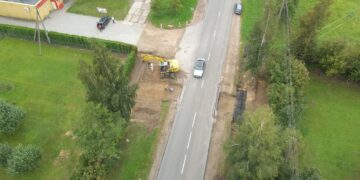 Baltrušiuose pradėti pėsčiųjų pėrėjos įrengimo darbai