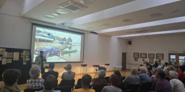 Petro Kriaučiūno bibliotekoje lankėsi keliautojas Aurimas Valujavičius