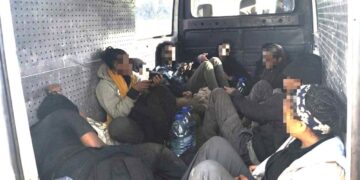 Dešimties afrikiečių neteisėtą kelionę į Vakarų Europą pasieniečiai nutraukė Kauno rajone