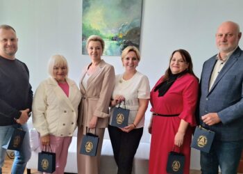 Iš kairės L. Paškauskas, D. Botyriūtė, I. Spūdytė, I. Živatkauskienė, I. Raulinaitienė, A. Vaivada