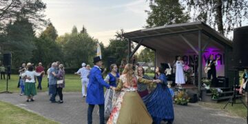 Panoviuose šventiškai atsisveikinta su vasara