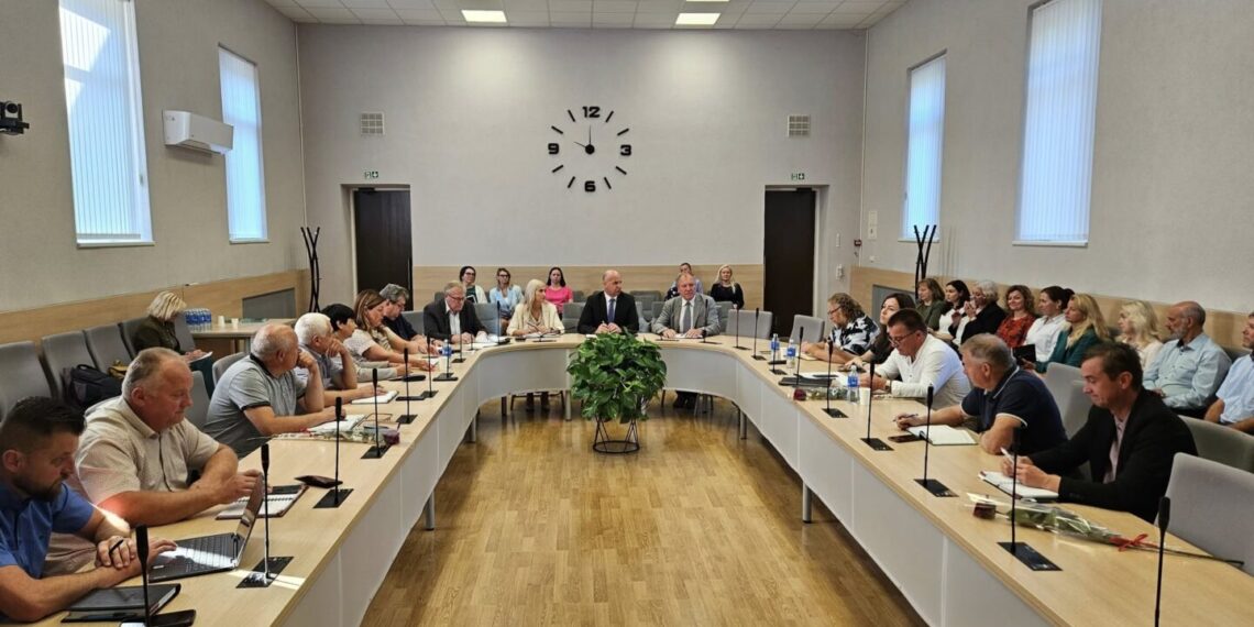 Seniūnai aptarė svarbiausias aktualijas ir rudens darbus