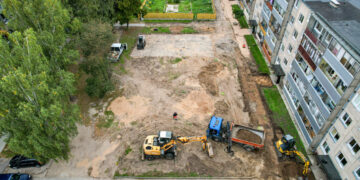 Marijampolėje įsibėgėjo intensyvūs automobilių stovėjimo aikštelių atnaujinimo darbai