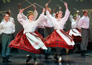 „Jievaro tiltu“ sujungė jaunas širdis