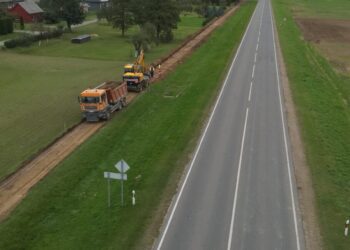 Lukšiuose atnaujinamas A. Tatarės g. pėsčiųjų ir dviračių takas