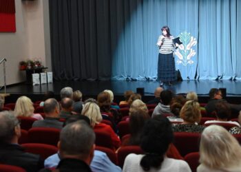 Šakiuose nuvilnijo tradicinė mėgėjų teatro šventė „Juokiasi ir verkia Zanavykai!“