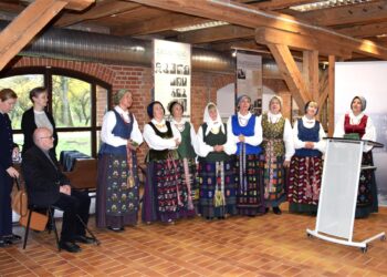 Atidaryta paroda „Į veseliją! Dvi kultūros – vienos jungtuvės“