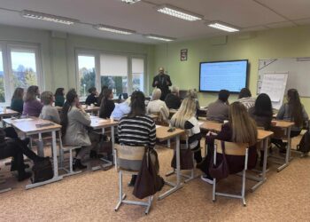 Šakių rajono savivaldybės administracija surengė seminarą apie prekybos vaikais atpažinimą ir pagalbos teikimą