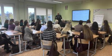 Šakių rajono savivaldybės administracija surengė seminarą apie prekybos vaikais atpažinimą ir pagalbos teikimą