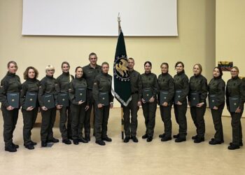 Pasieniečių gretas papildė 12 naujų VSAT pareigūnių, baigusių specialistų įvadinio mokymo kursus