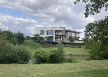 UAB „Mantinga“ valdybos pirmininko Klemenco Agento namas