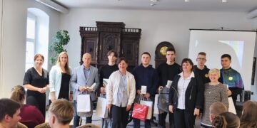 Marijampolės mokiniai išbandė savo žinias pilietiškumo konkurse „Ir kas gi mus nugalės...“