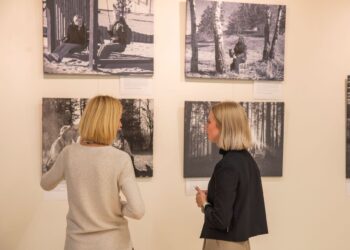 Iš kairės E. Kazlauskienė ir V. Leskauskaitė