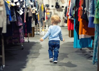 Kokios dažniausios klaidos perkant vaikiškus stock drabužius internetu