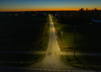 Nuo šiol dar viena Marijampolės gatvė šviesesnė ir saugesnė