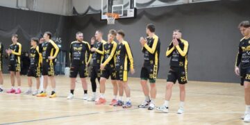 Po sunkios rungtynių pradžios atsitiesę „atakiečiai“ buvo priversti pripažinti Širvintos „UHB-Group“ pranašumą