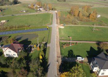 Pradėti pėsčiųjų ir dviračių tako įrengimo darbai Girėnuose