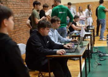 Technologijų šventė Ready4Tech suvienijo jaunimą, mokslą ir inovacijas