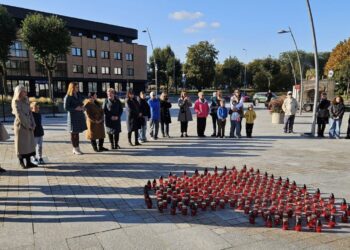 Šakių miesto skvere pagerbti organų donorai