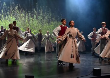 Šakiuose nuaidėjo respublikinis vaikų ir jaunimo liaudiškų šokių konkursinis festivalis „Jievaro tiltu 2025“