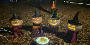 Marijampolėje sužibo penktoji šviečianti moliūgų alėja