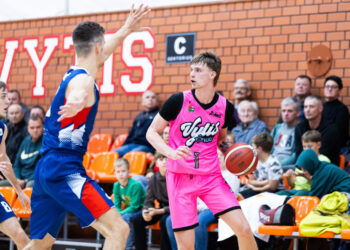 Dėjimų fiesta VDU sporto centre pažymėta pratęsta šakiškių pergalių serija