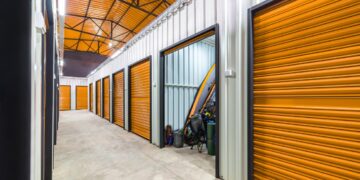 Augantis poreikis sandėliukams: kodėl vis daugiau žmonių renkasi nuomą?