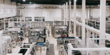 Inovacijos po kojomis: kodėl šildanti grindinė platforma yra pramonės ir biuro patalpų sprendimas?