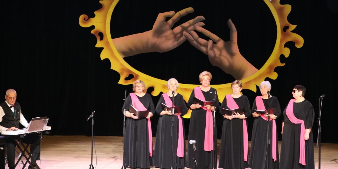 Kalvarijoje surengtas Lietuvos asmenų su negalia draugijos asocijuotų narių mėgėjų kolektyvų konkursas „Vilties paukštė 2025“