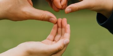 Paauglių savižala. Kaip laiku atpažinti ir padėti?