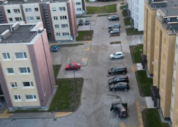Šakiuose užbaigti Draugystės tako kiemų ir takų rekonstravimo darbai