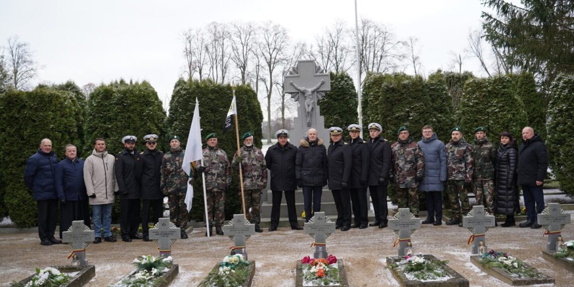 Lietuvos kariuomenės diena paminėta Alvite